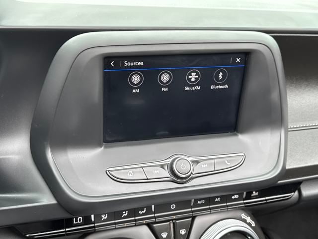 2023 Chevrolet Camaro 1LT photo 10