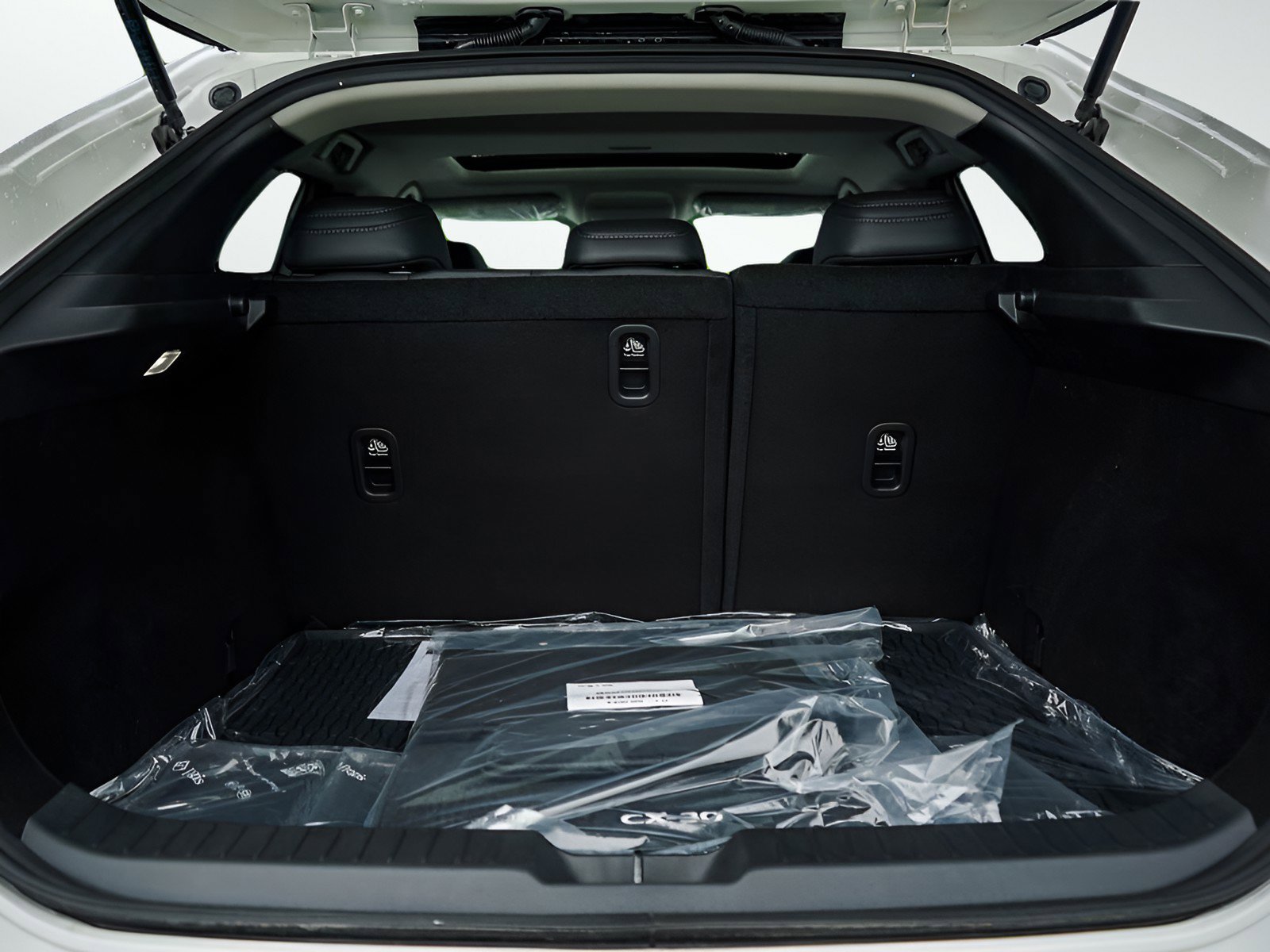 2025 Mazda CX-30 2.5 S Preferred photo 6