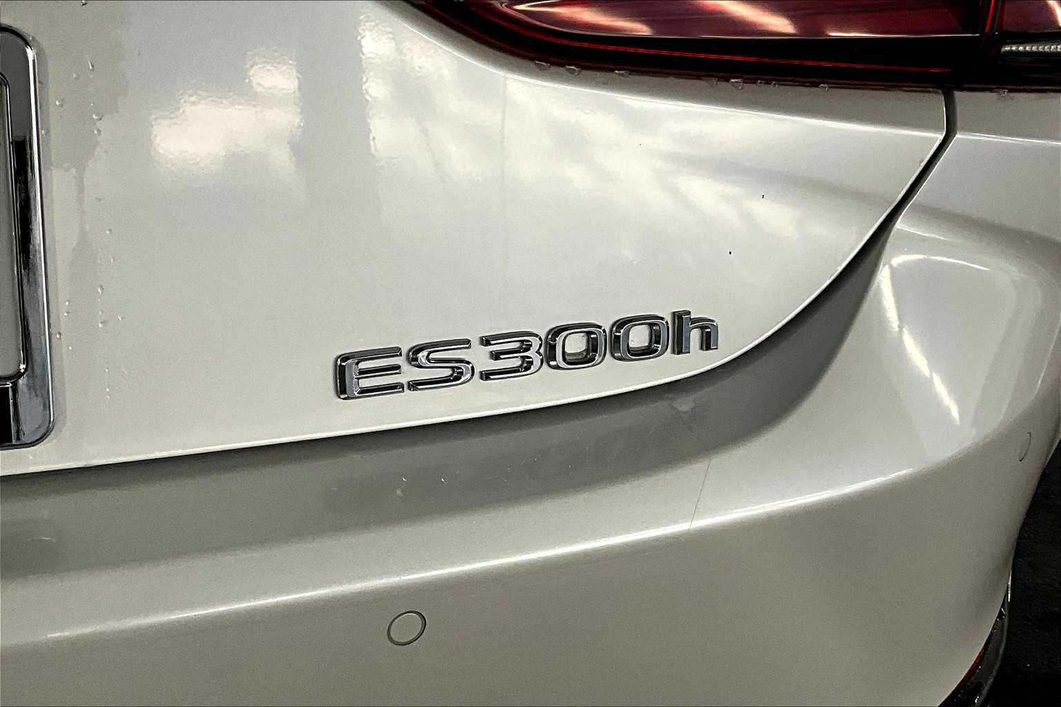 2025 Lexus ES Premium photo 9
