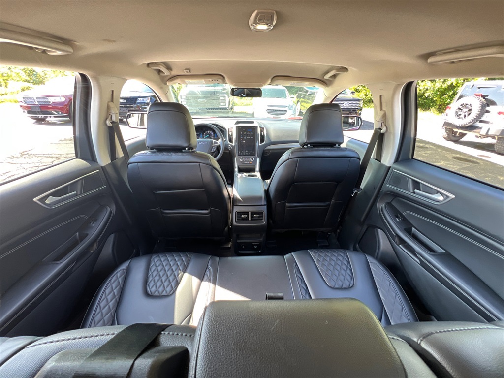 2024 Ford Edge Titanium photo 32