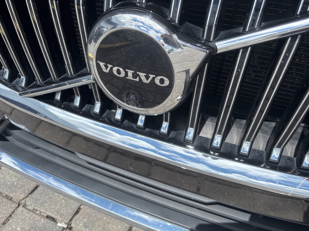 2022 Volvo XC60 B5 Inscription photo 27