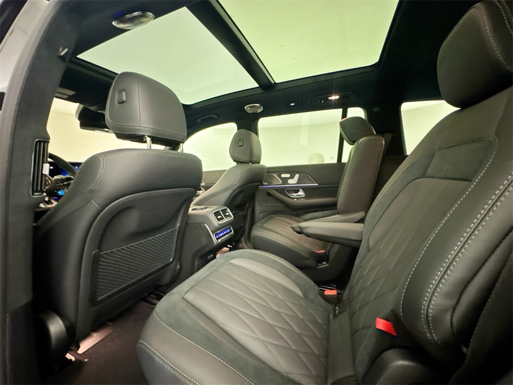 2025 Mercedes Benz GLS AMG 63 photo 22