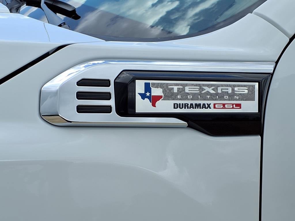 New 2025 Summit White GMC SLT image 10