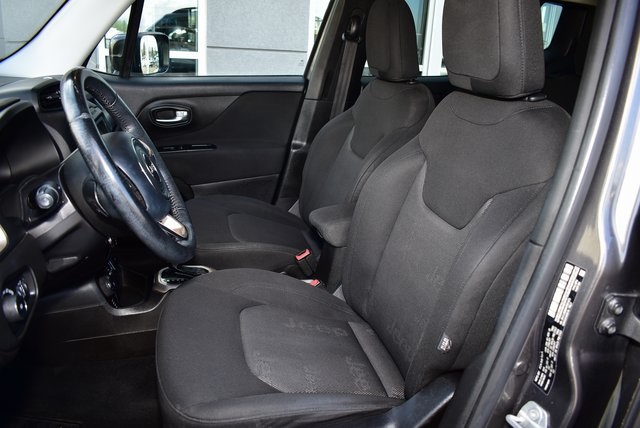 2017 Jeep Renegade Latitude North Edition photo 9