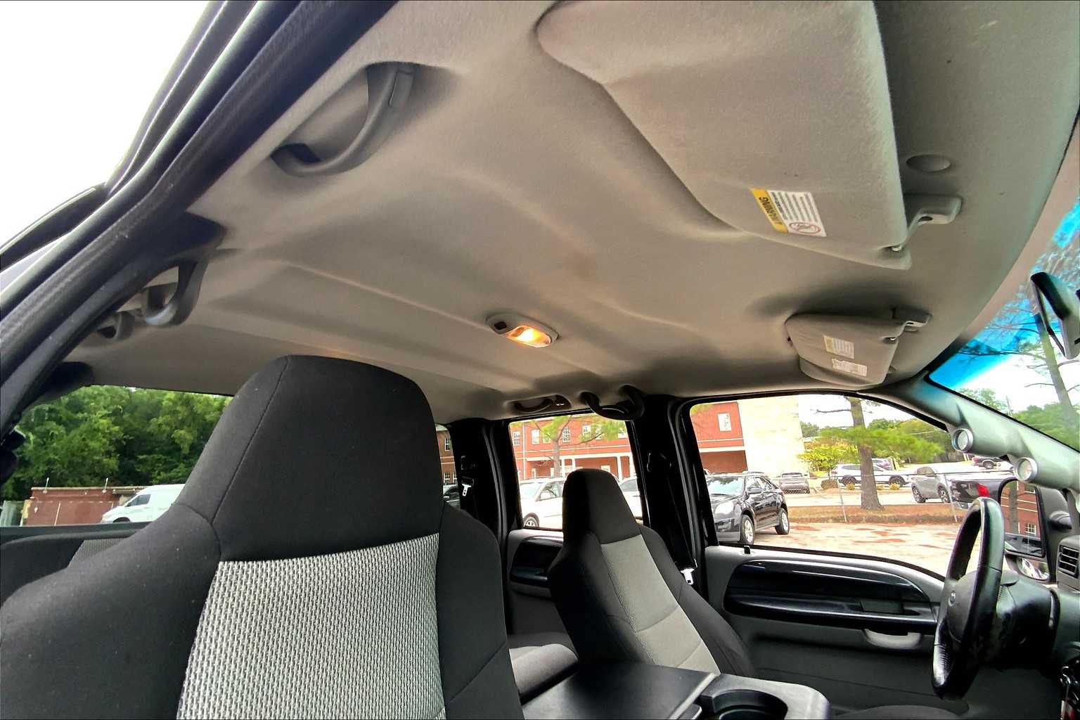 2003 Ford F-250 XLT photo 12