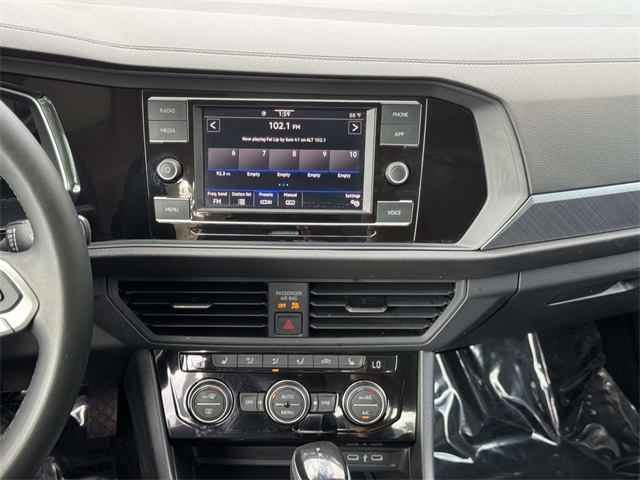 2023 Volkswagen Jetta 1.5T SE photo 18