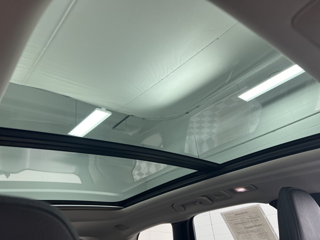 2022 Volvo XC60 B5 Momentum photo 25