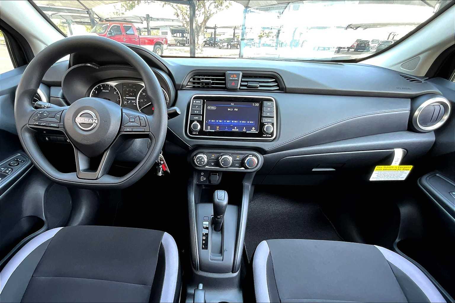 2025 Nissan Versa S photo 5