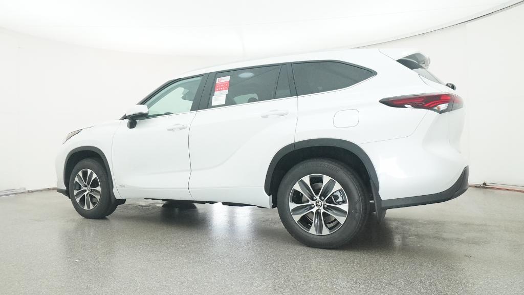 2025 Toyota Highlander Hybrid XLE photo 11