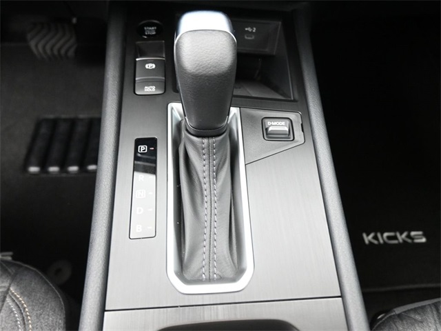 2026 Nissan Kicks SV photo 2