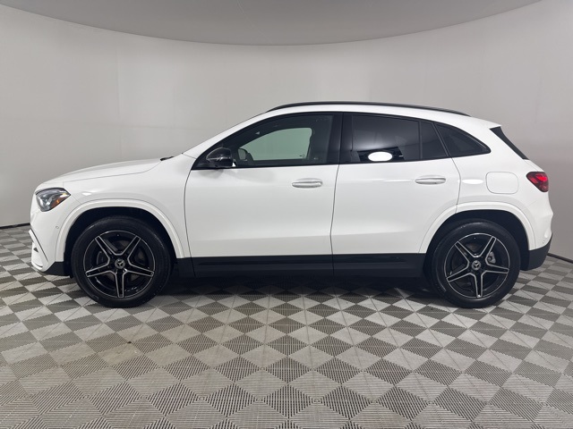 2026 Mercedes Benz GLA 250 4MATIC photo 4