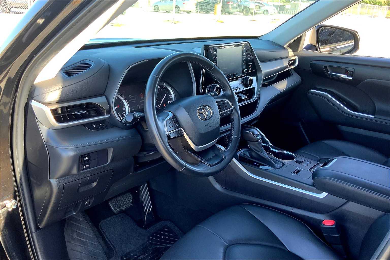 2022 Toyota Highlander XLE photo 15