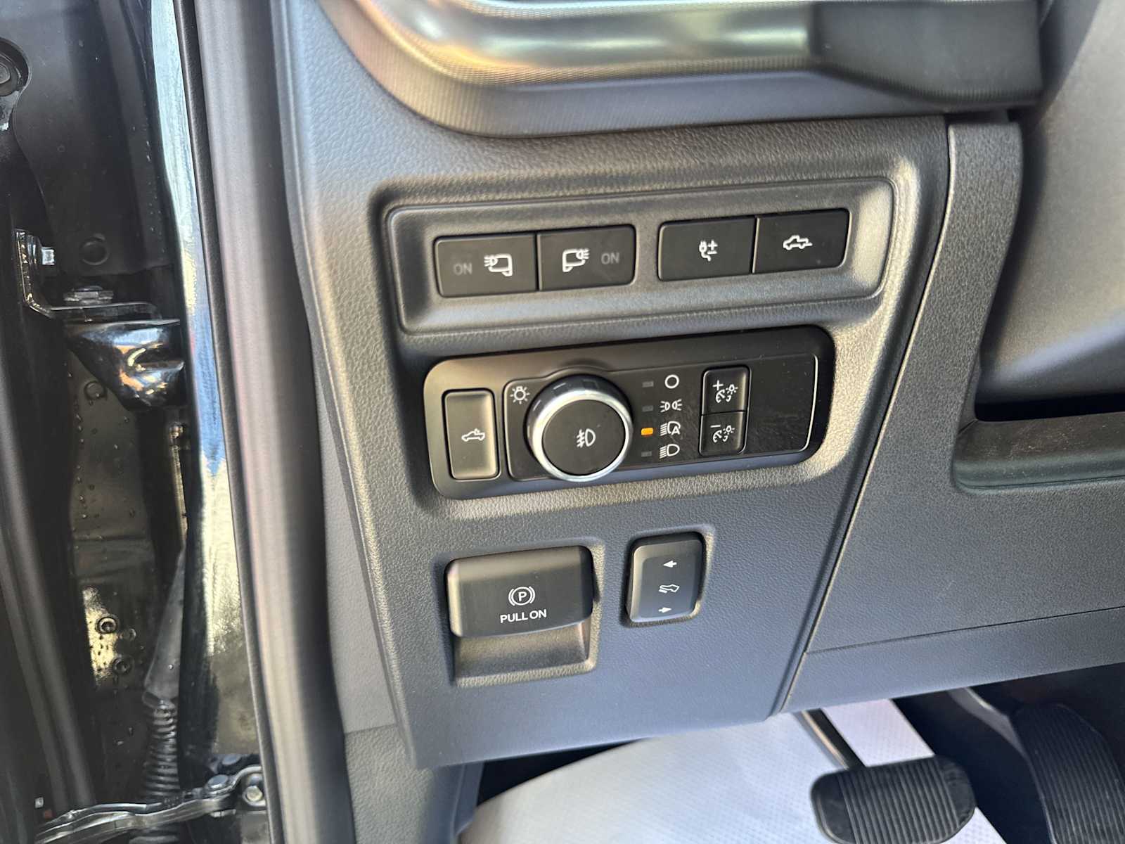 2023 Ford F-150 Platinum photo 25