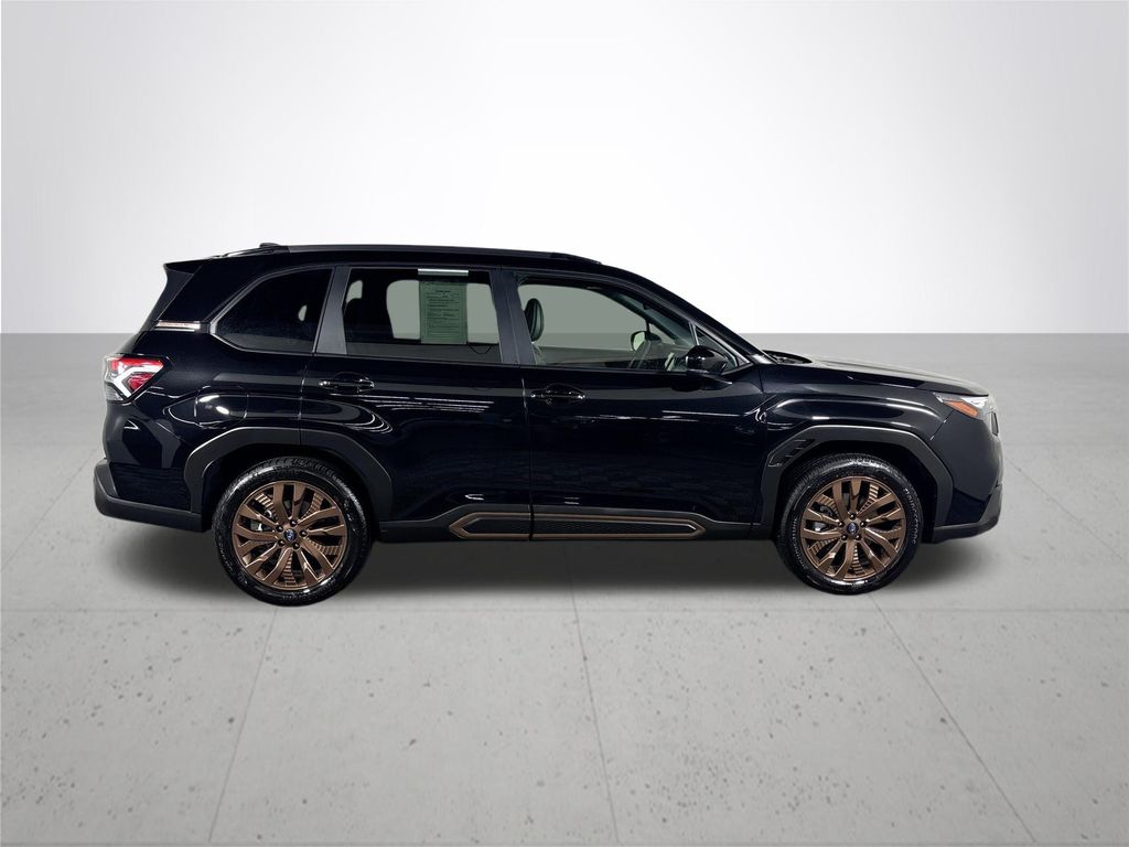 2025 Subaru Forester Sport photo 4