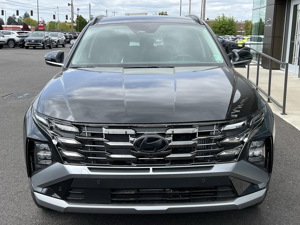 2025 Hyundai Tucson Hybrid Limited photo 2