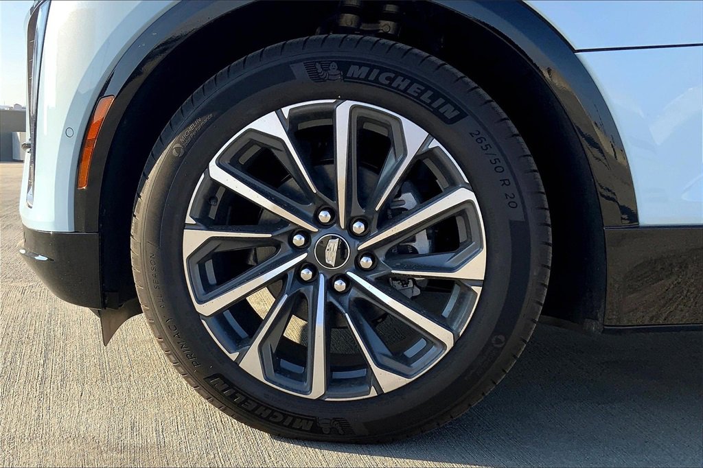2025 Cadillac Lyriq Sport photo 12