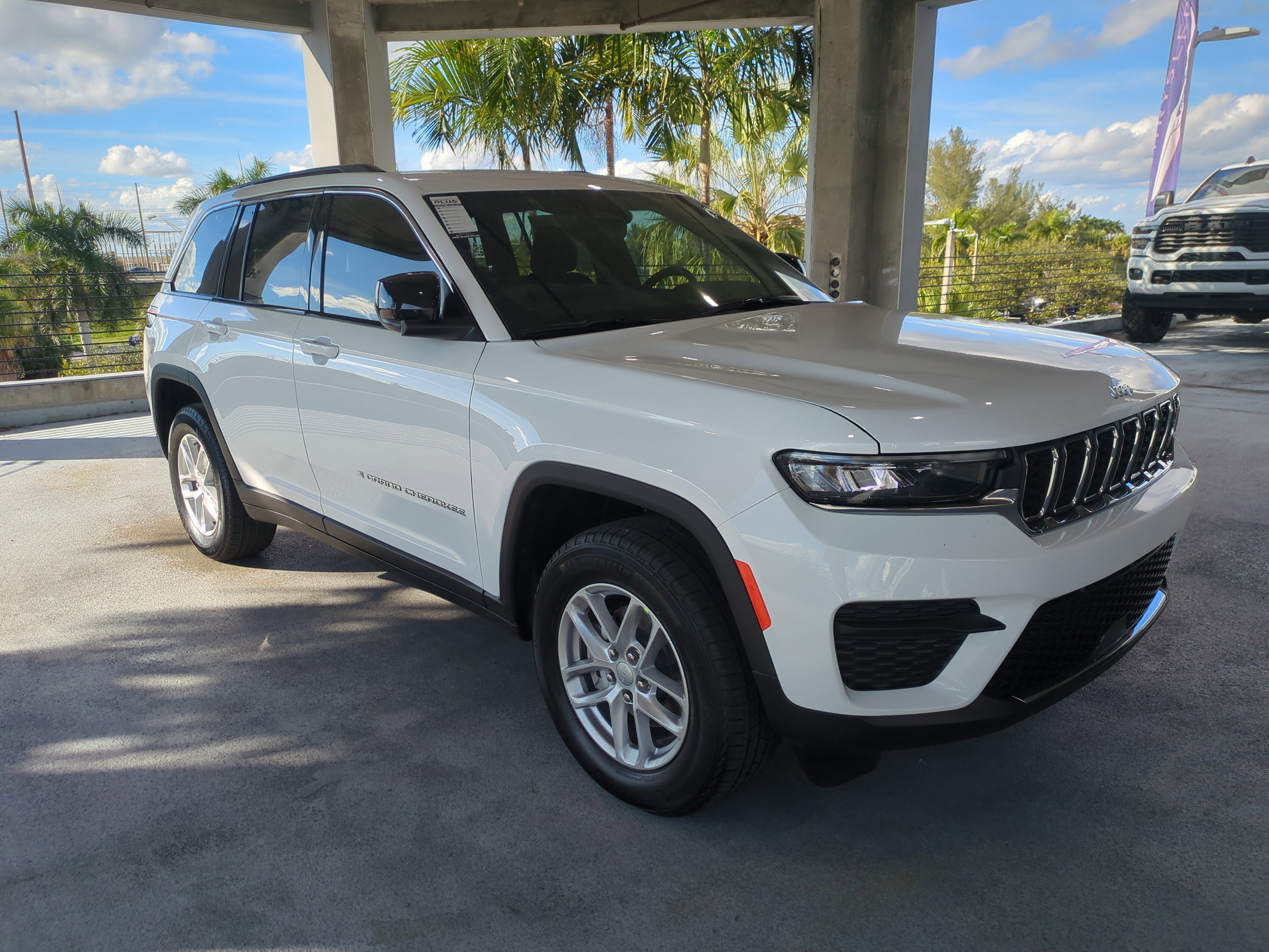 2025 Jeep Grand Cherokee Laredo's photo