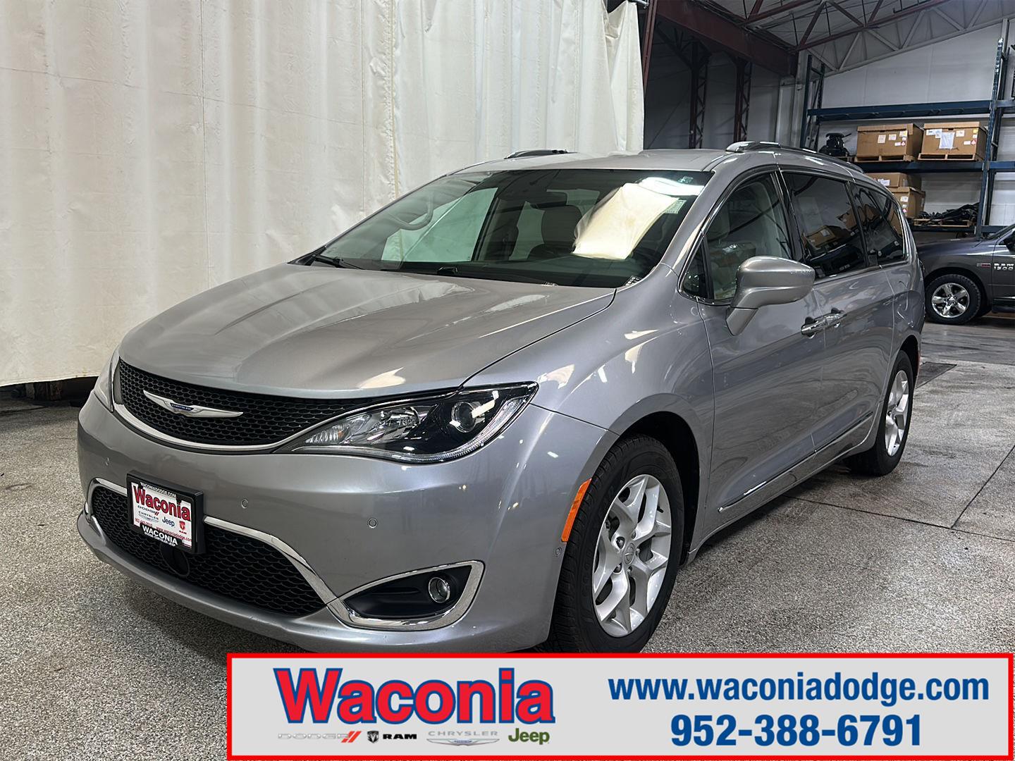 2019 Chrysler Pacifica Touring L Plus's photo