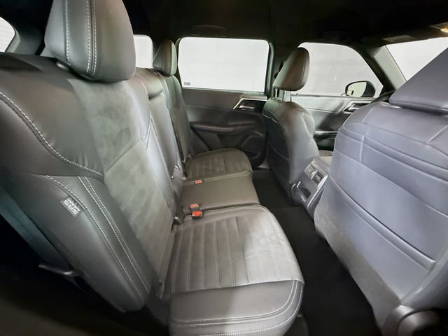 2023 Mitsubishi Outlander Black Edition photo 24