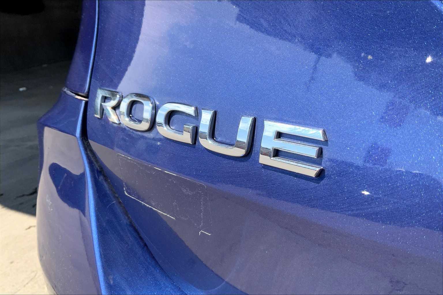 2018 Nissan Rogue SL photo 9