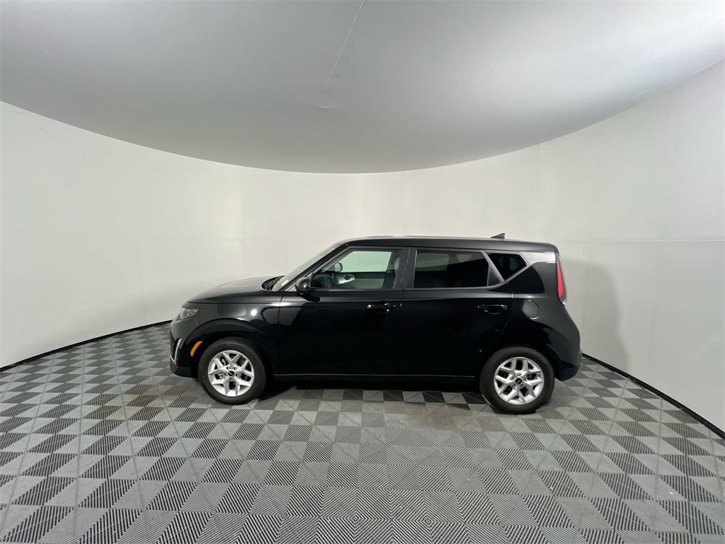 2025 Kia Soul LX photo 7