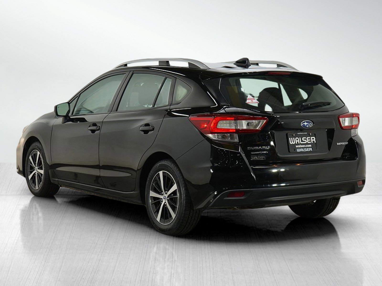 2019 Subaru Impreza 2.0i Premium photo 3