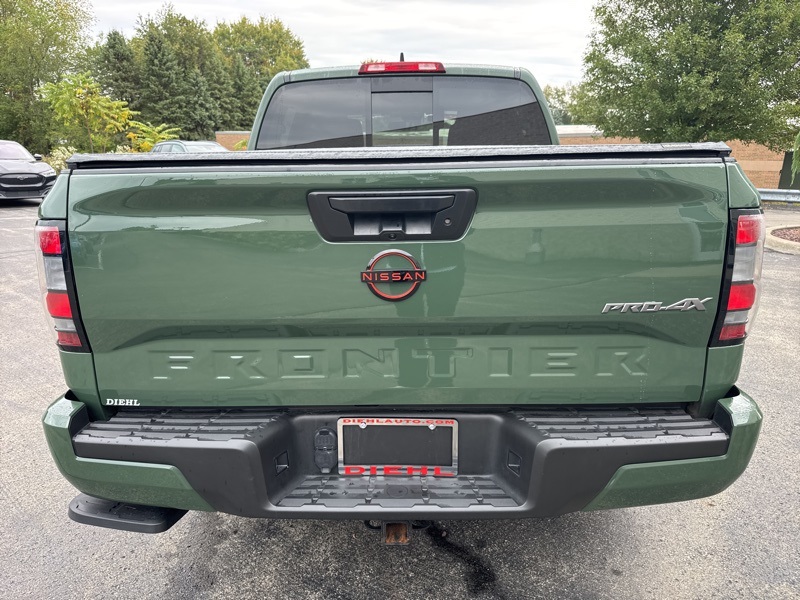 2023 Nissan Frontier PRO-4X Crew Cab photo 3