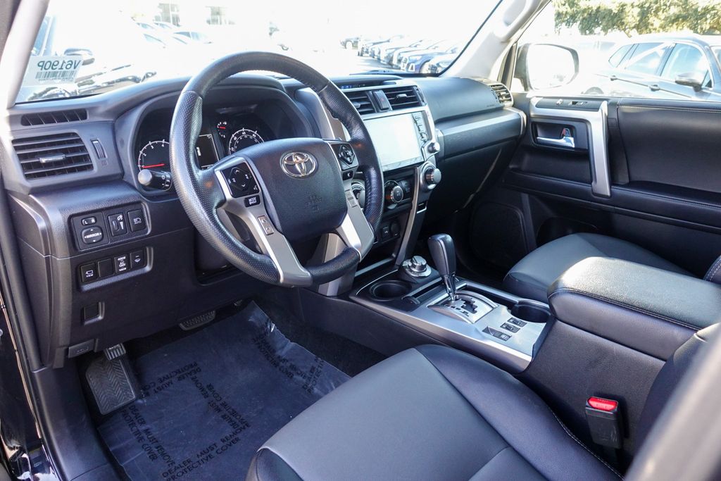 2023 Toyota 4Runner SR5 Premium photo 12
