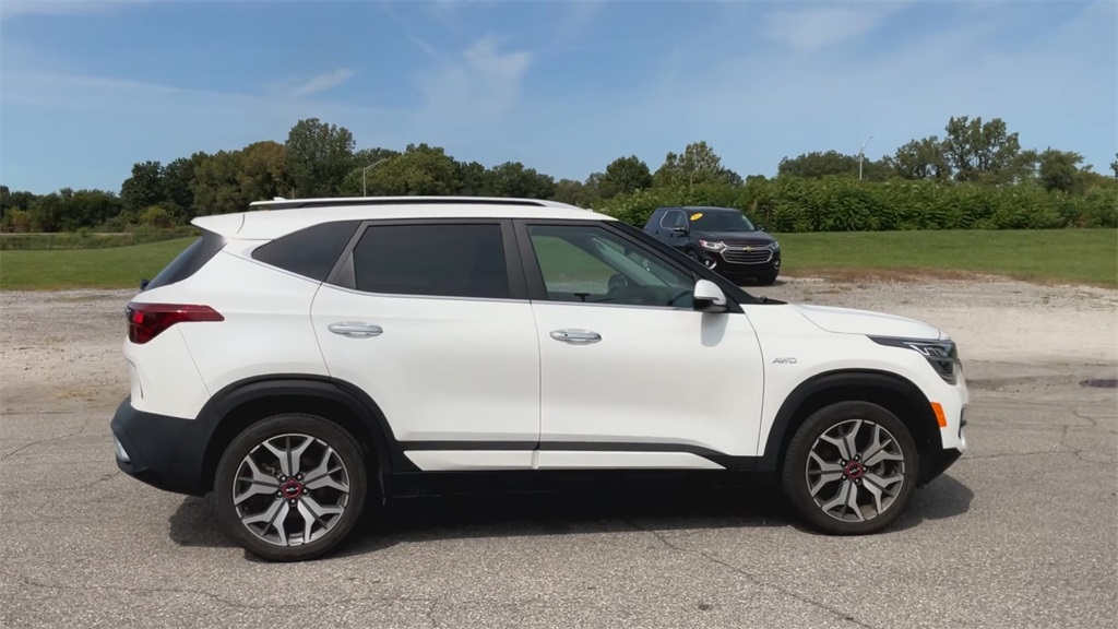 2023 Kia Seltos SX photo 8