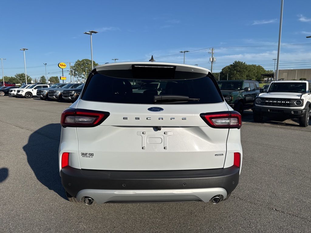 2025 Ford Escape Plug-In Hybrid photo 4