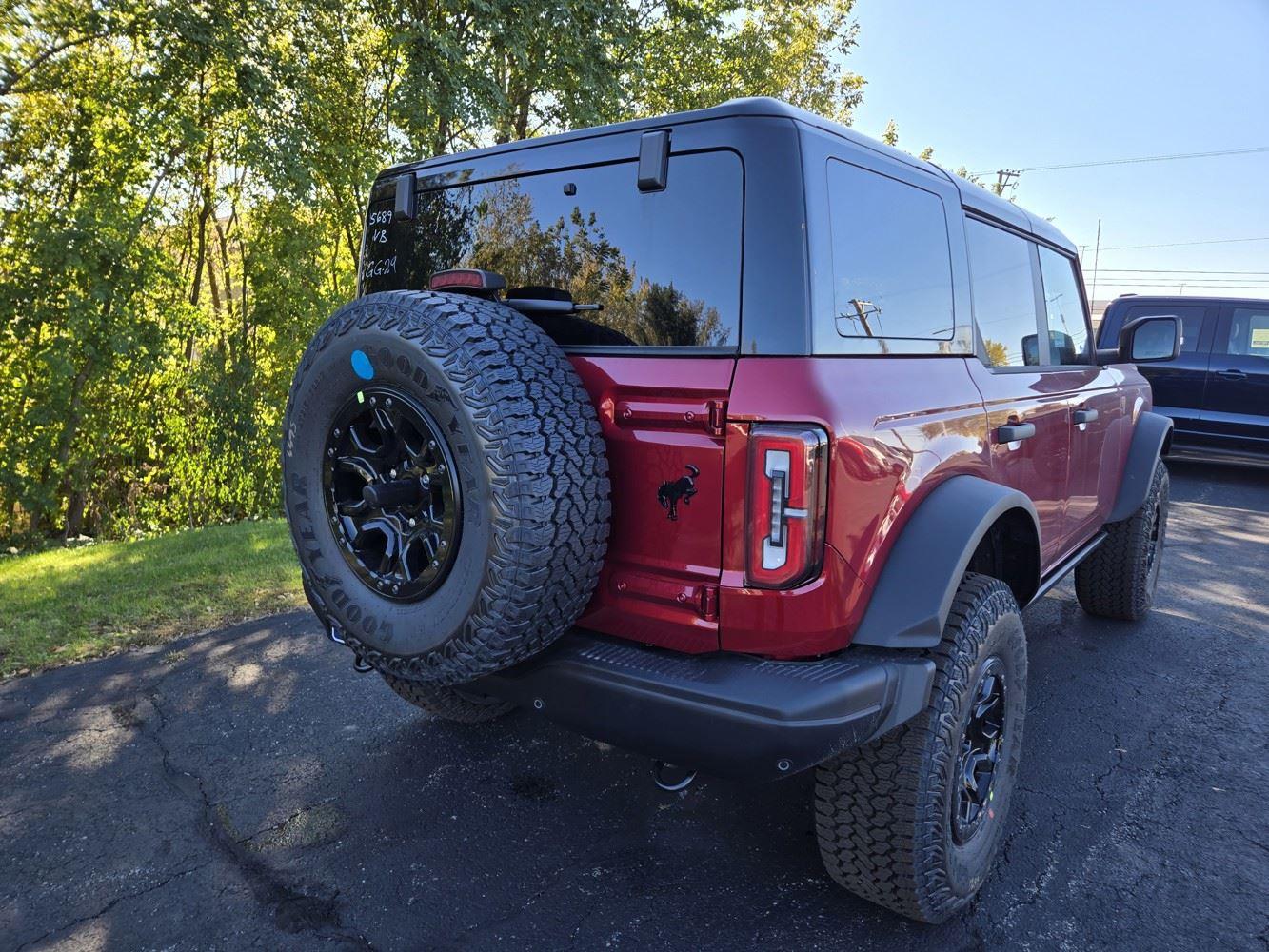 2025 Ford Bronco Badlands photo 3