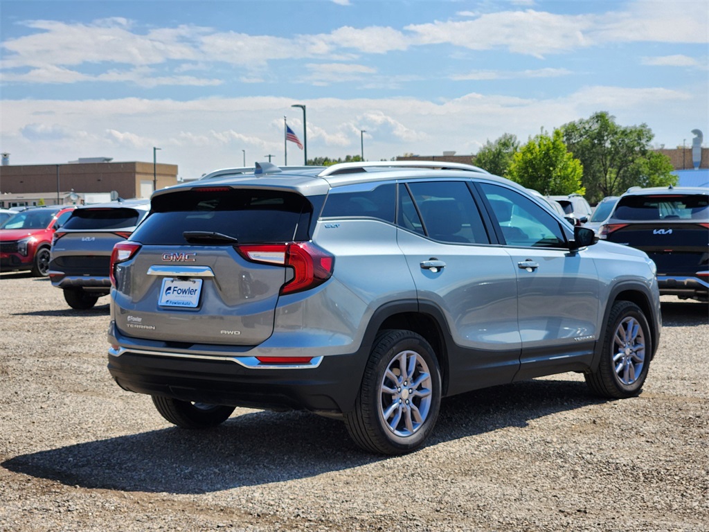 2023 Gmc Terrain SLT photo 2
