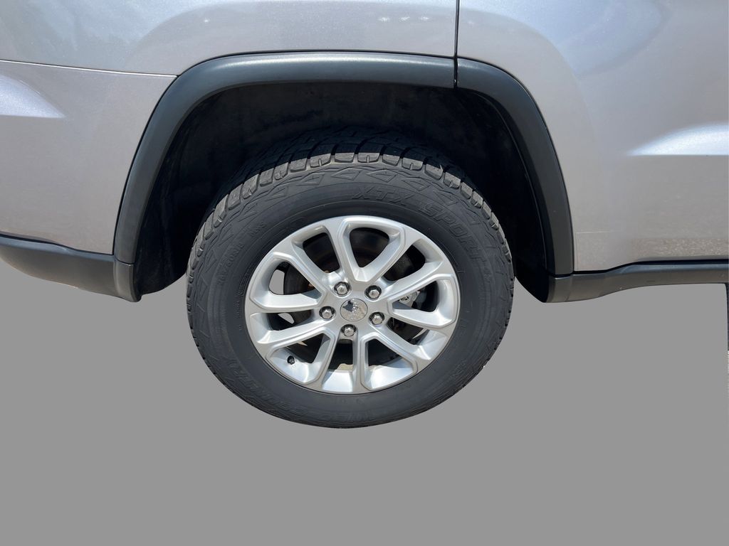 2015 Jeep Grand Cherokee Laredo photo 17
