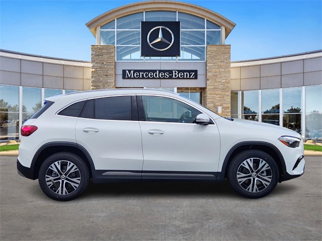 2026 Mercedes Benz GLA 250 4MATIC photo 4
