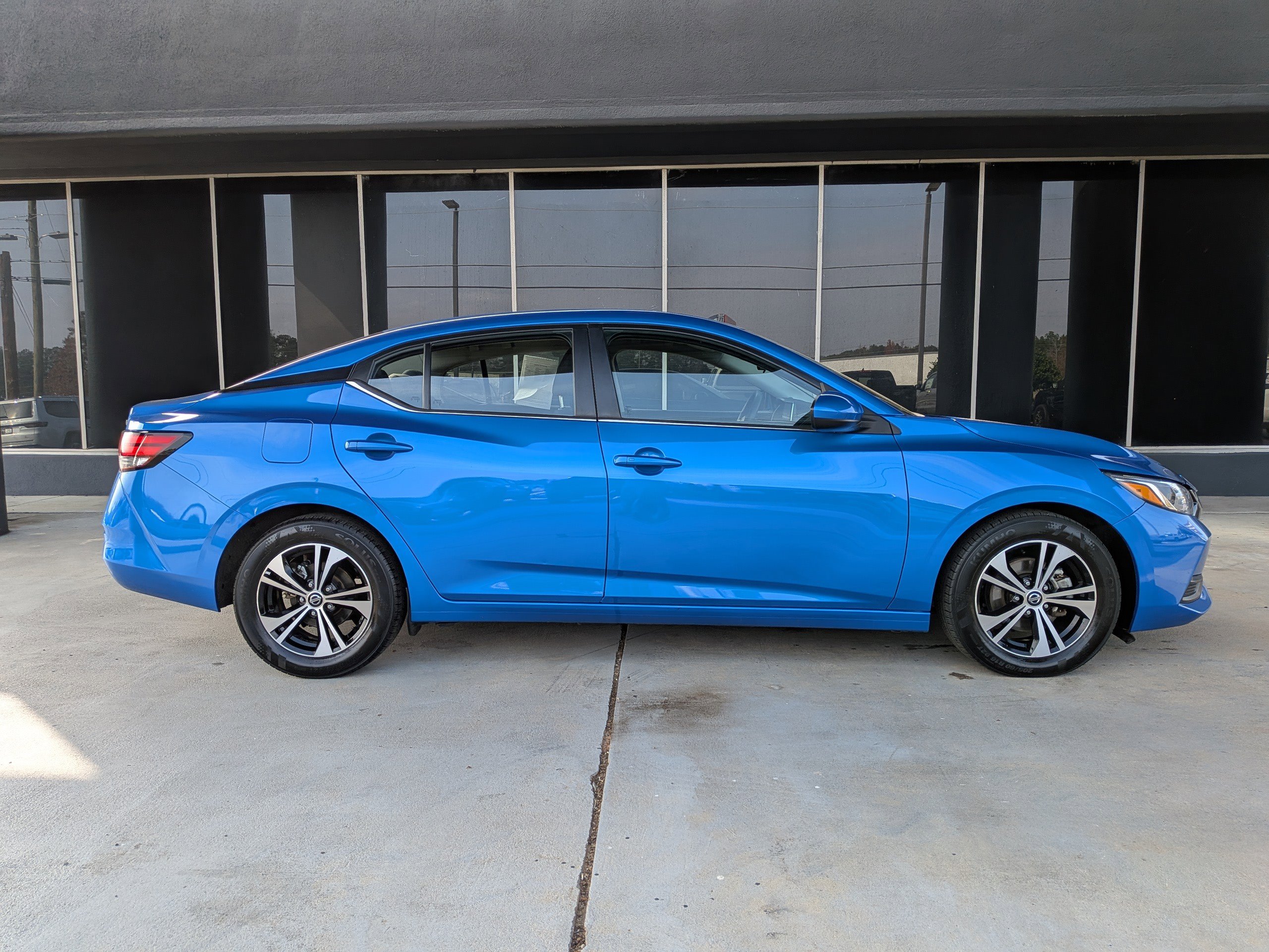 2023 Nissan Sentra SV photo 2