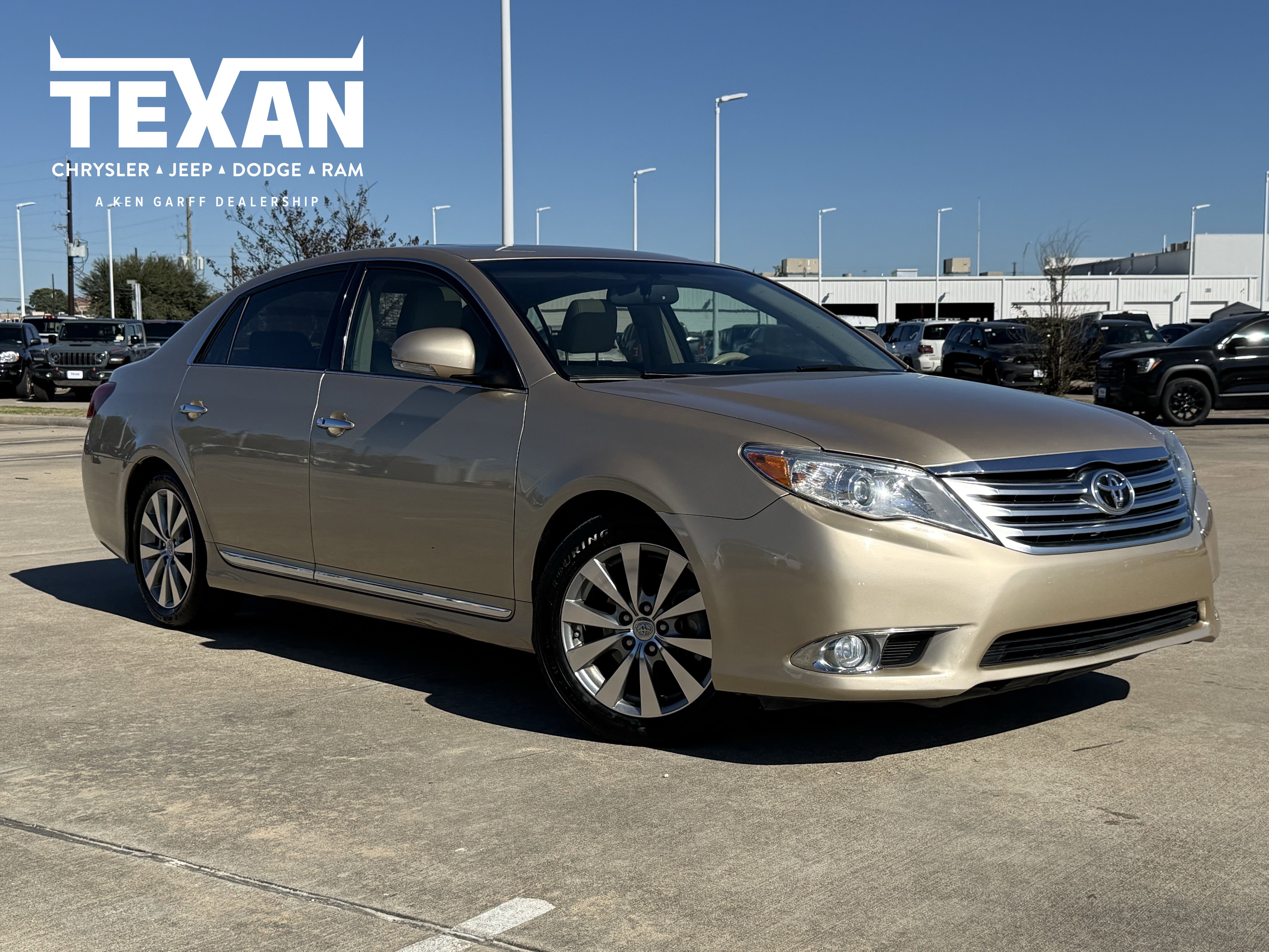 2011 Toyota Avalon Avalon's photo