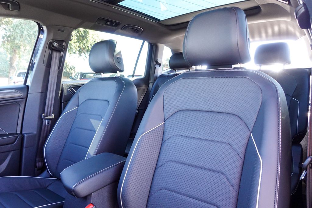 2024 Volkswagen Tiguan SEL R-Line Black photo 21