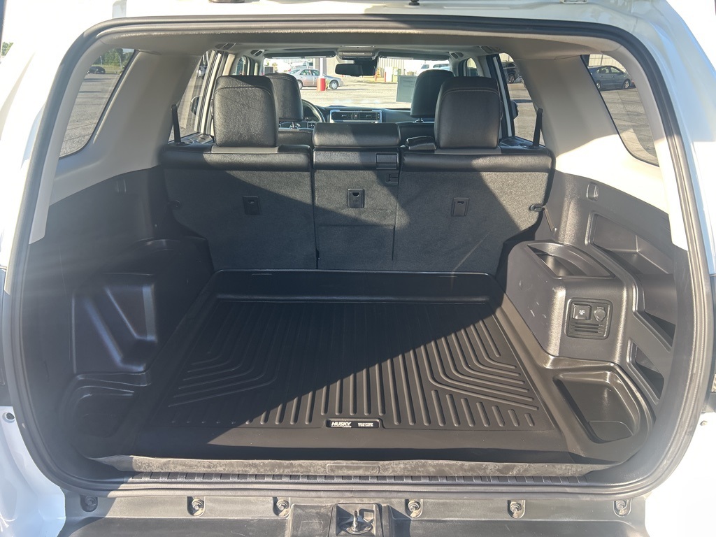 2021 Toyota 4Runner SR5 Premium photo 24