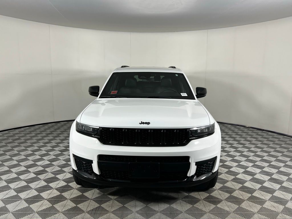 2024 Jeep Grand Cherokee Altitude photo 4