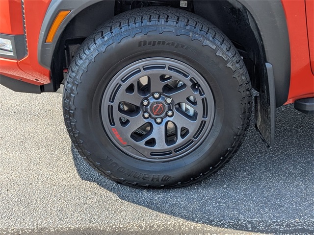 2025 Nissan Frontier PRO-4X photo 10