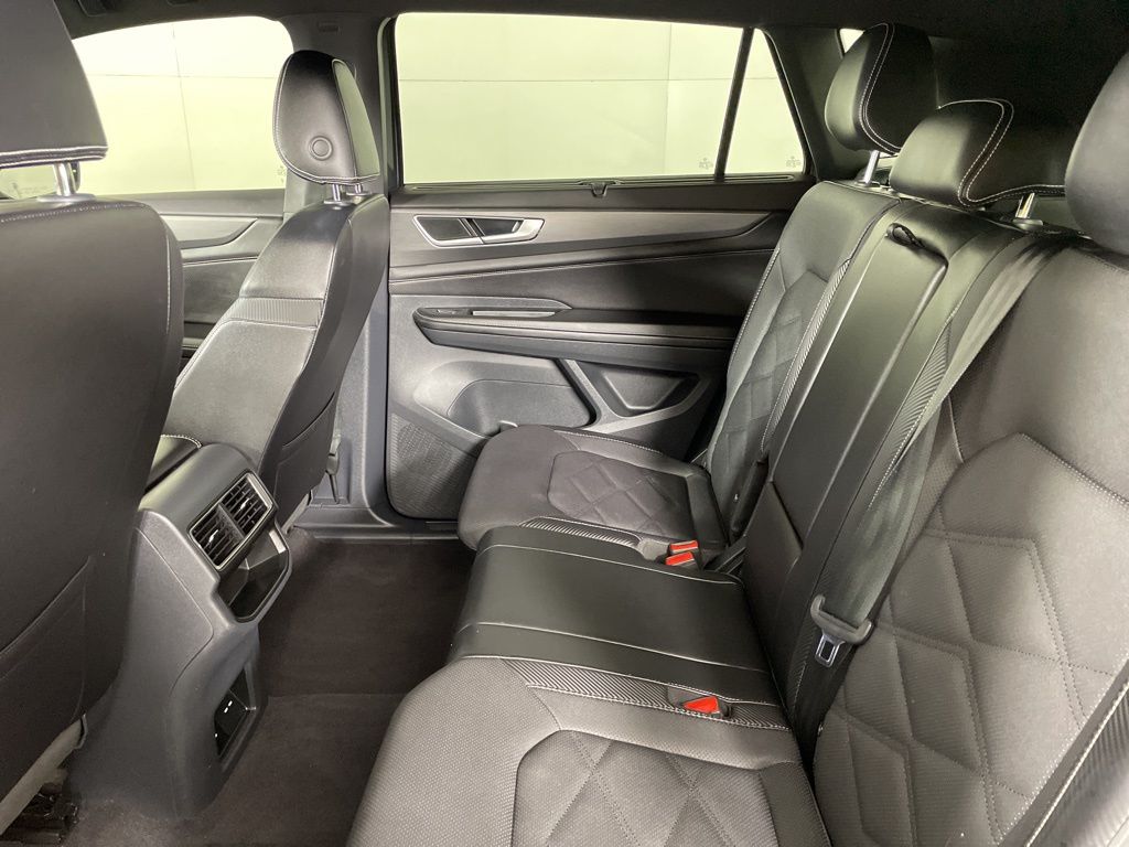 2024 Volkswagen Atlas Cross Sport SE Technology photo 36