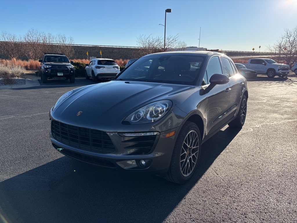 2018 Porsche Macan Base's photo