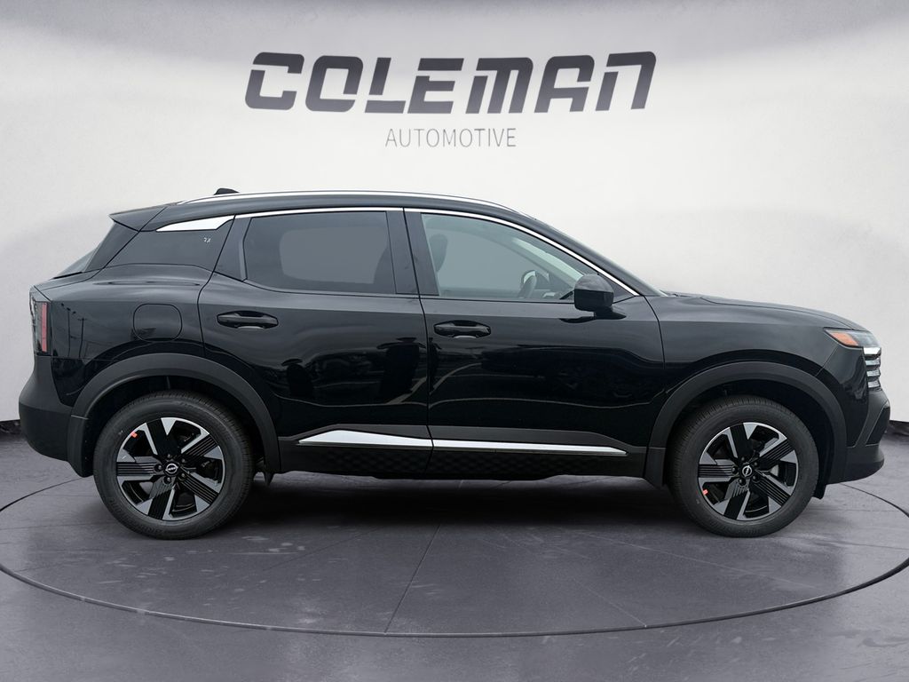 2025 Nissan Kicks SV photo 5