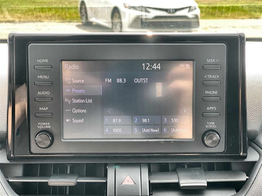 2019 Toyota RAV4 LE photo 10