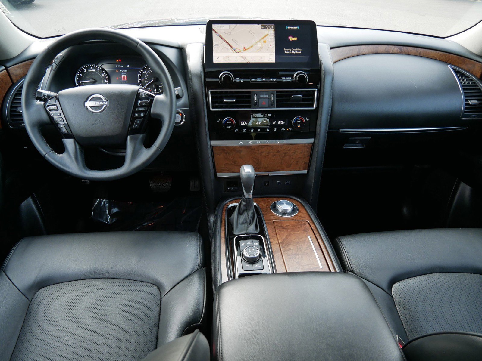 2024 Nissan Armada SL photo 12
