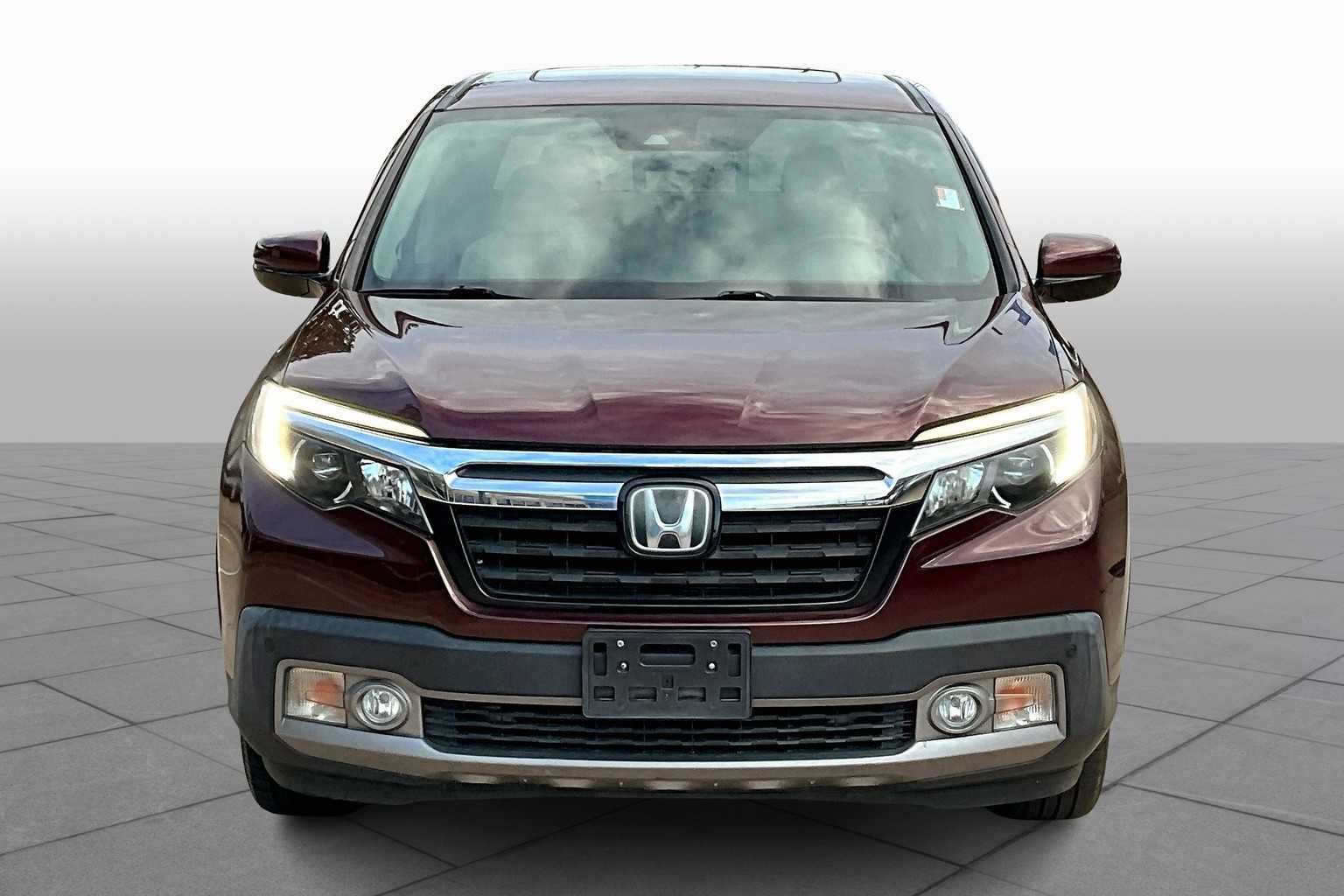 2020 Honda Ridgeline RTL-E photo 2