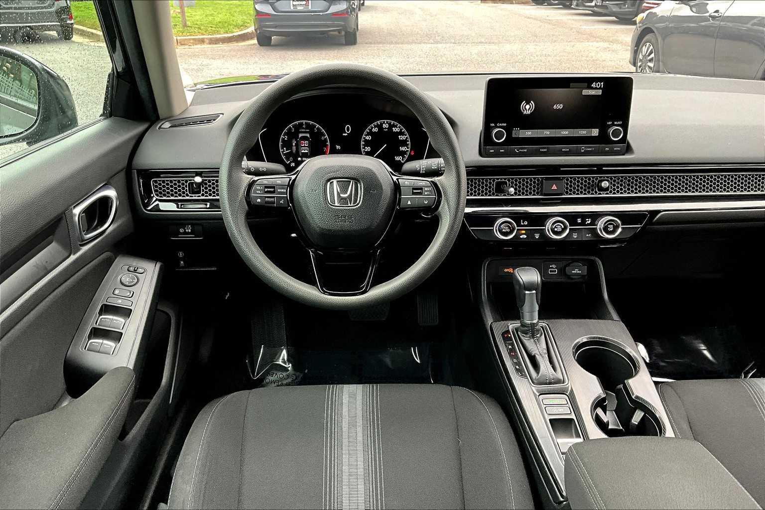 2024 Honda Civic Hatchback LX photo 5
