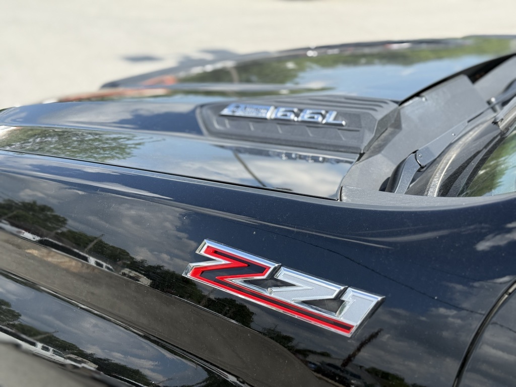 2024 Chevrolet Silverado 2500HD Custom photo 10