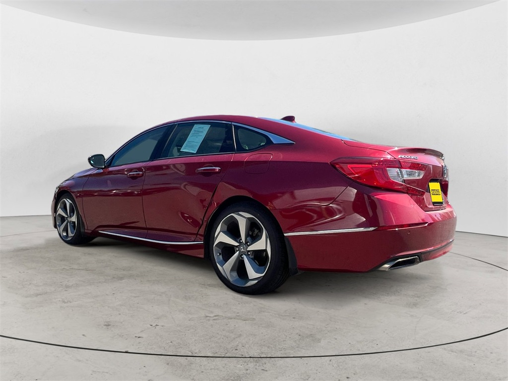2018 Honda Accord Touring photo 3