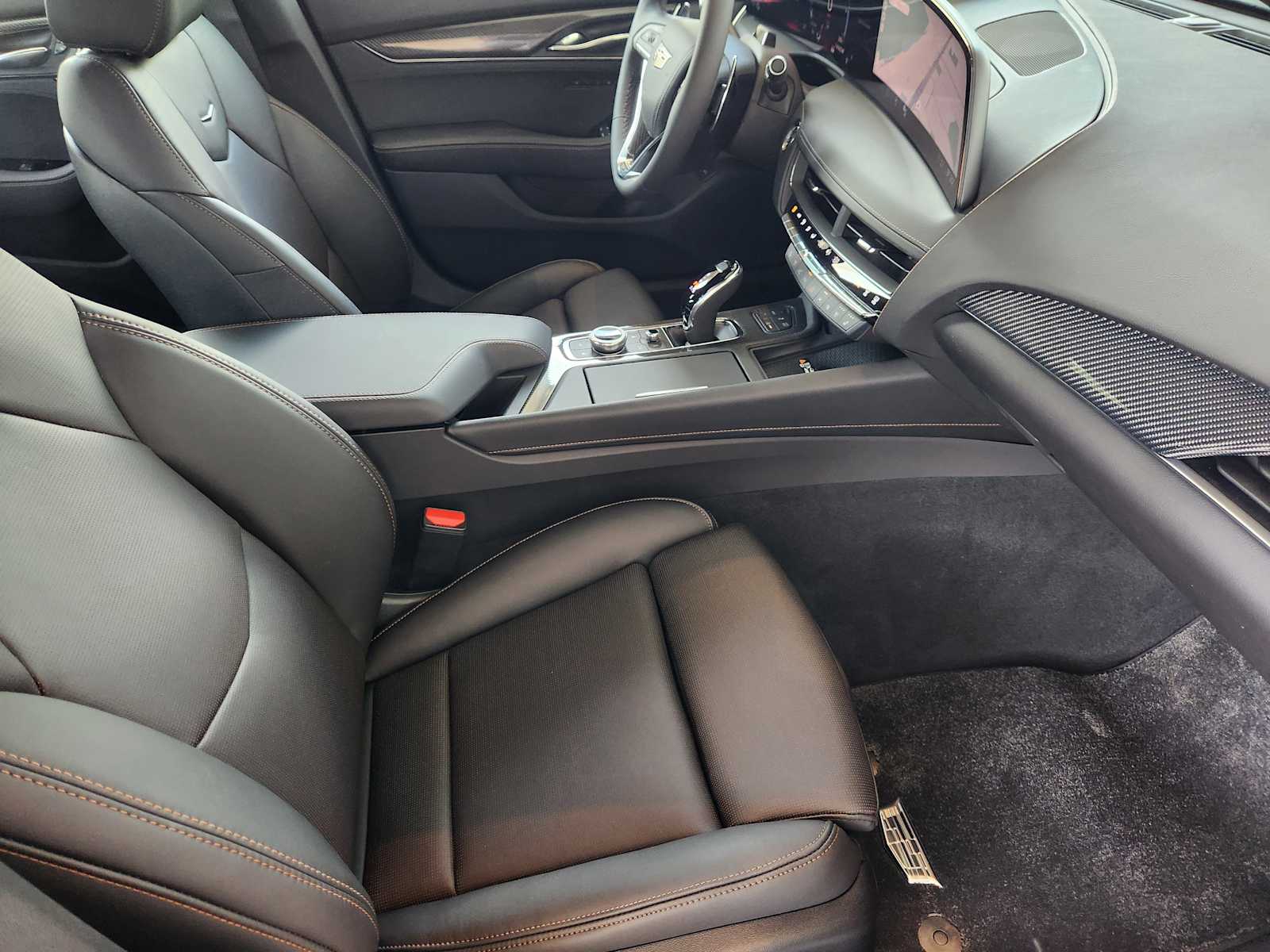 2026 Cadillac CT5 V photo 9